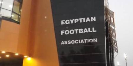 اتحاد الكرة يعلن نهائى السوبر المصري بحكام مصريين والزمالك لم يعترض على أمين عمر