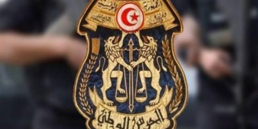 تطاوين: حجز شاحنتين محملتين باكثر من 41 الف قارورة مشروبات كحولية معدة للتهريب بقيمة تزيد عن 640 الف دينار - الخليج برس