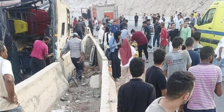 أول صور من موقع حادث طريق الجلالة