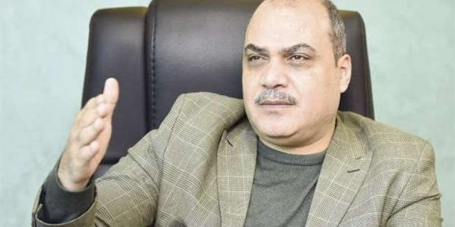 محمد الباز: الندوة التثقيفية فرصة مناسبة لعرض كل ما يحدث أمام الناس