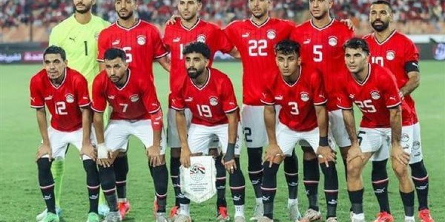 ناقد رياضى: نتائج المنتخب قادرة على إعادة الجماهير إلى المدرجات