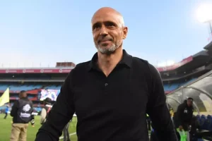 مدرب صنداونز: نواجه تحديًا كبيرًا أمام بيراميدز ونحتاج إلى مقاتلين في الملعب.